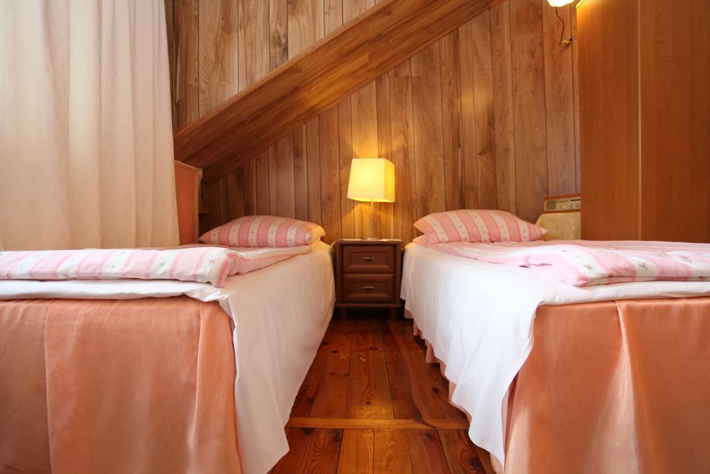 Gosciniec W Sadurkach Guest House Nałęczów Cameră foto